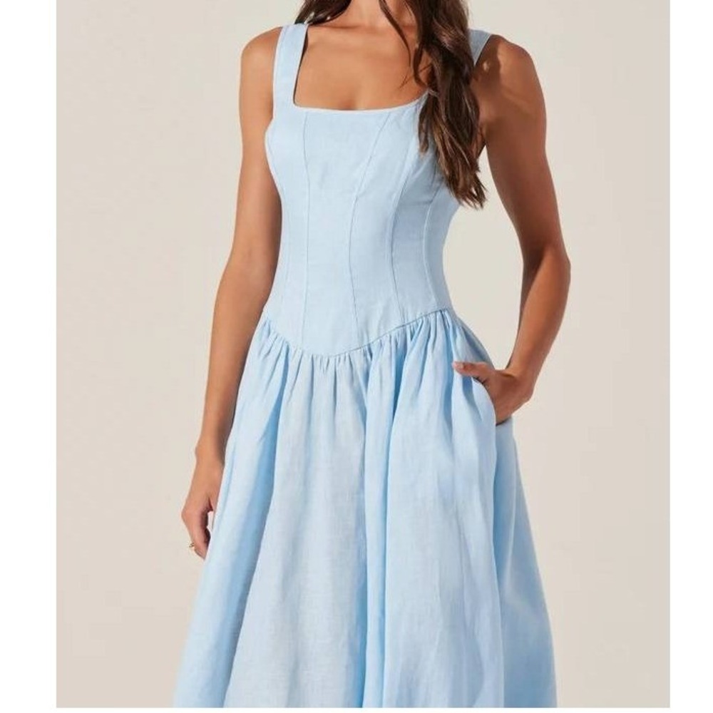 ASTR The Label Midi Dress M Blue Linen Cutout Back Corset Bodice Romantic
